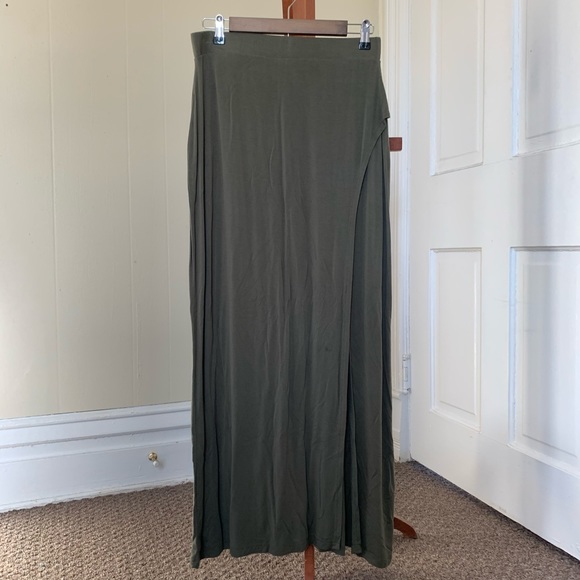 Charlotte Russe Dresses & Skirts - Charlotte Russe Maxi Skirt